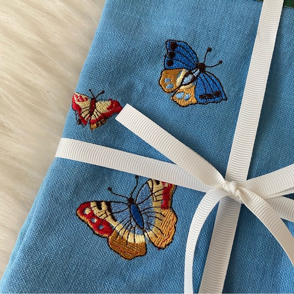 Neiman Marcus Set Butterfly Napkins - Picture 4 of 9
